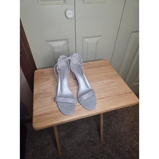 Photo of Dream Pairs 9.5 Silver Glitter Heels