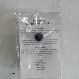 Photo of Disney Store Exclusive 2001 Snow White Seven Dwarfs Single Pin Disney Franchise
