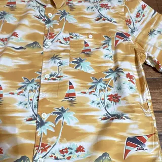 Photo of Quiksilver Men's M Short Sleeve Tropical Hawaiian Button-Up Shirt Yellow Pockets