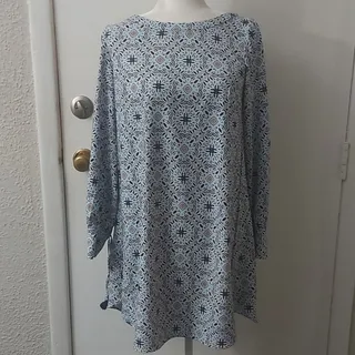 Photo of LOFT Ann Taylor Blue/Orange Long Sleeve Crewneck Shift Dress XS Boho Classic