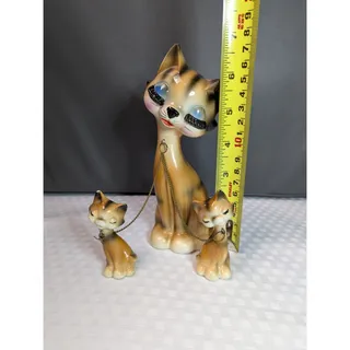 Photo of Vintage Eyelash Blue Eyeshadow Orange Tabby Cat Kittens Family Chains Figurines