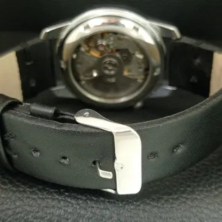 Photo of Vintage 1980 Seiko Automatic Mens Silver Watch W/daydate & Black accents
