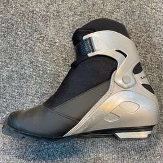 Photo of SALOMON Carbon Nordic Cross Country XC Ski Boots Mens 7 EU 40 SNS Profil 251