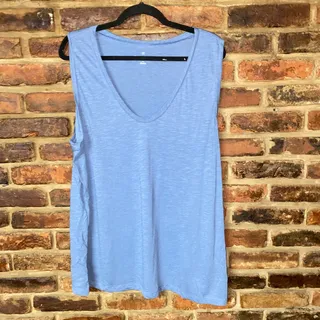 Photo of NWT Caslon Blue Moonlight U-Neck Sleeveless Muscle Tank Top Women's Size XXL