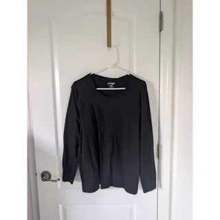 Photo of Lord & Taylor Women Black 100% cotton Long Sleeve Tee 1X , Gothcore, Grunge