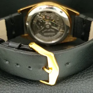 Photo of Vintage 1986 Seiko Automatic Mens Gold Watch W/daydate & Gold accents