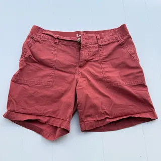 Photo of Lee Women’s Size 6 Red Bermuda Shorts Mid Rise Regular Fit Rolled Cuff