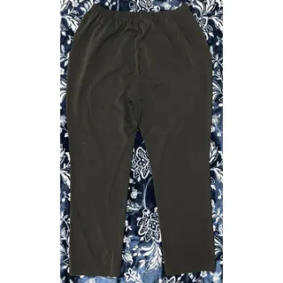 Photo of NWOT! LL Bean Women's Perfect Fit Pants, Original Tapered-Leg