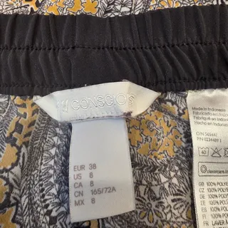 Photo of H&M Conscious high waisted Black Paisley Shorts - Size 8