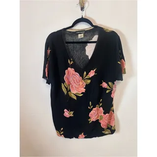 Photo of VTG Black V-Neck Top Rose Print plus size 2x whimsigoth romantic dark floral