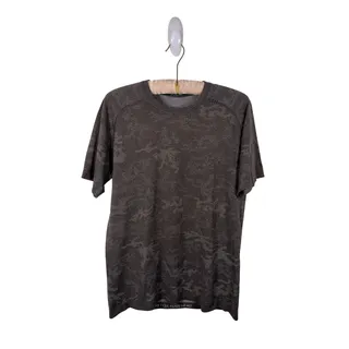 Photo of Lululemon Mens Metal Vent Breathe Camo Athletic T Shirt Size M Gray Running Gym