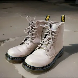 Photo of Dr. Martens 1460 Delaney Leather Zip Boots Beige / Bone Youth Size 1 US / 13 UK