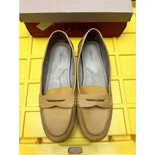 Photo of iComfort Everly Loafers Mustard Yellow Womens 11 Used