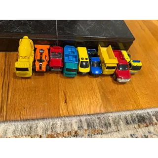 Photo of 10 Vehicle Diecast Truck Lot Maisto Matchbox Tonka Jeep Construction Loose

