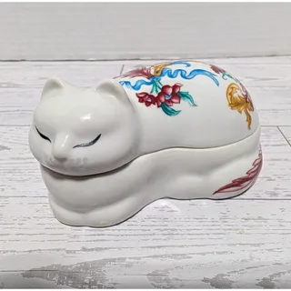 Photo of Vintage Palais de Versailles Porcelain Sleeping Cat Trinket Box Made in Japan