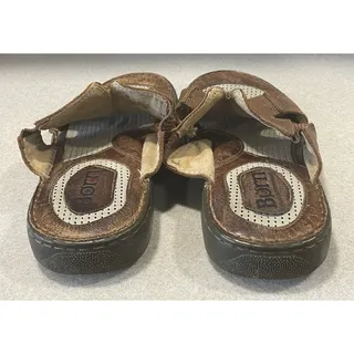 Photo of Børn Flores II Men's Sz 9 Brown Leather Comfort Sole Slide Sandals Summer Casual