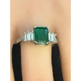 Listing Photo Thumb #4
